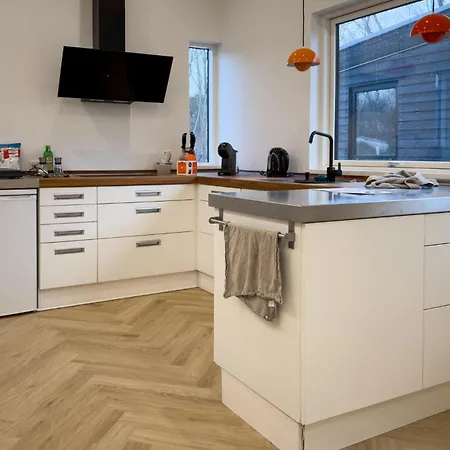 4 Bedroom Lovely In Дом отдыха Knebel