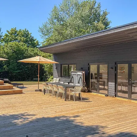 4 Bedroom Lovely In * Knebel