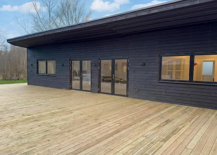 4 Bedroom Lovely In Дом отдыха